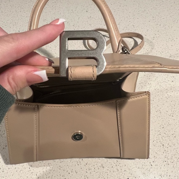 Beige Small Hourglass Balenciaga Bag - Picture 7 of 16